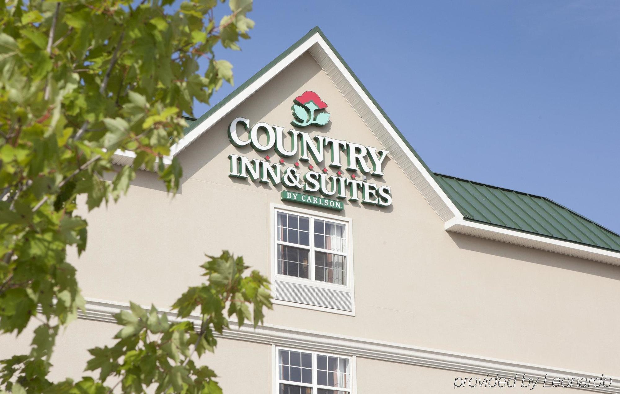 Country & By Radisson, Baltimore North, Md
