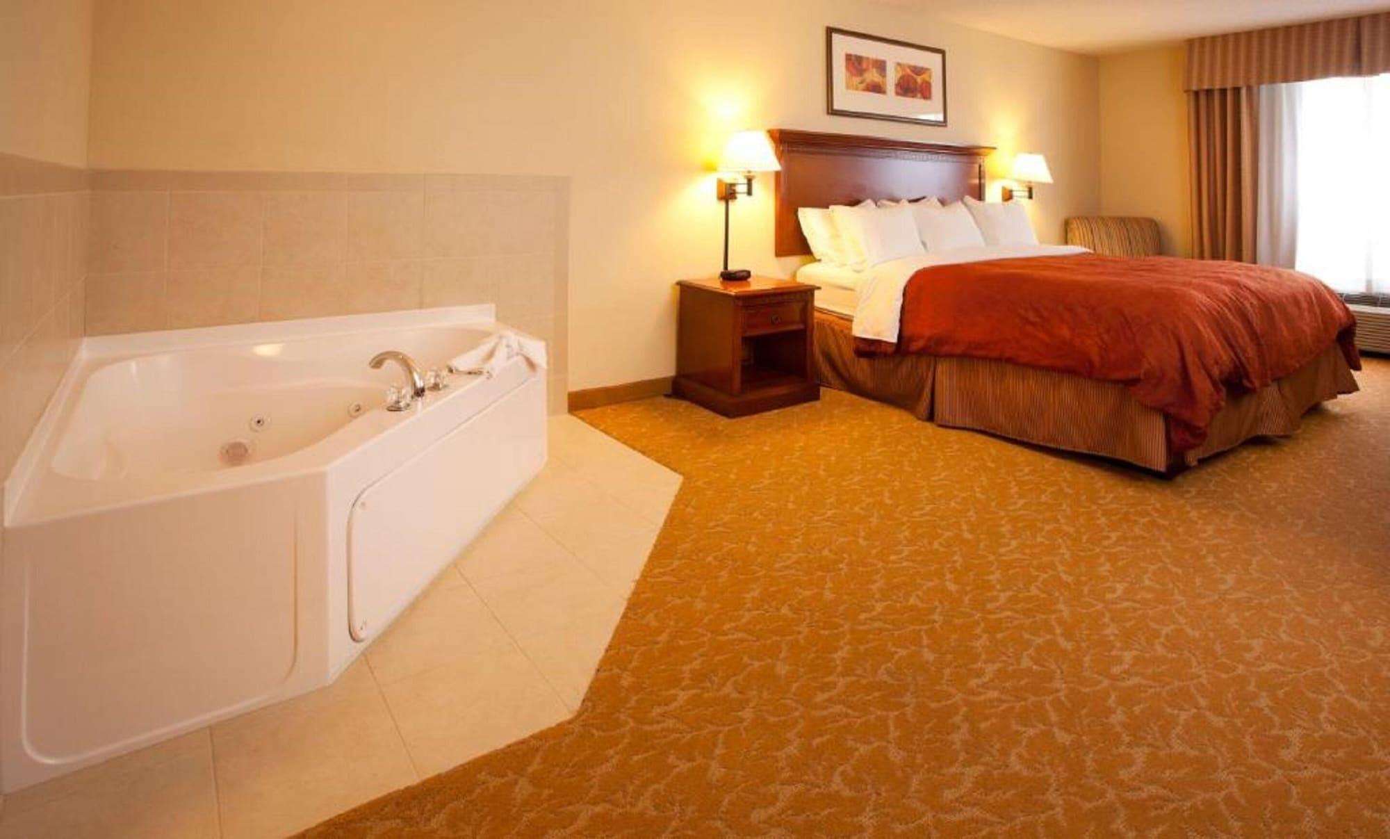 Country & By Radisson, Baltimore North, Md White Marsh