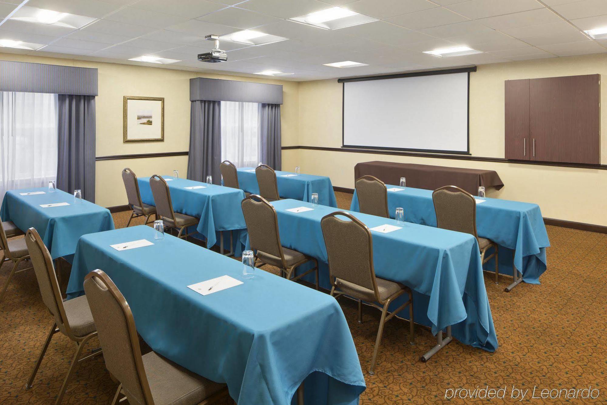 Country & By Radisson, Baltimore North, Md White Marsh